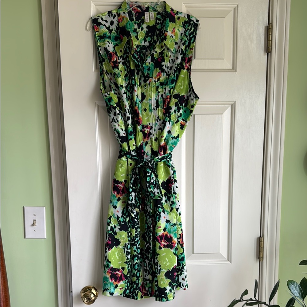 Floral Sleeveless Dress - fun tropical print!